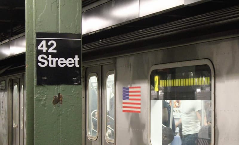 A placard showing the subway station name
